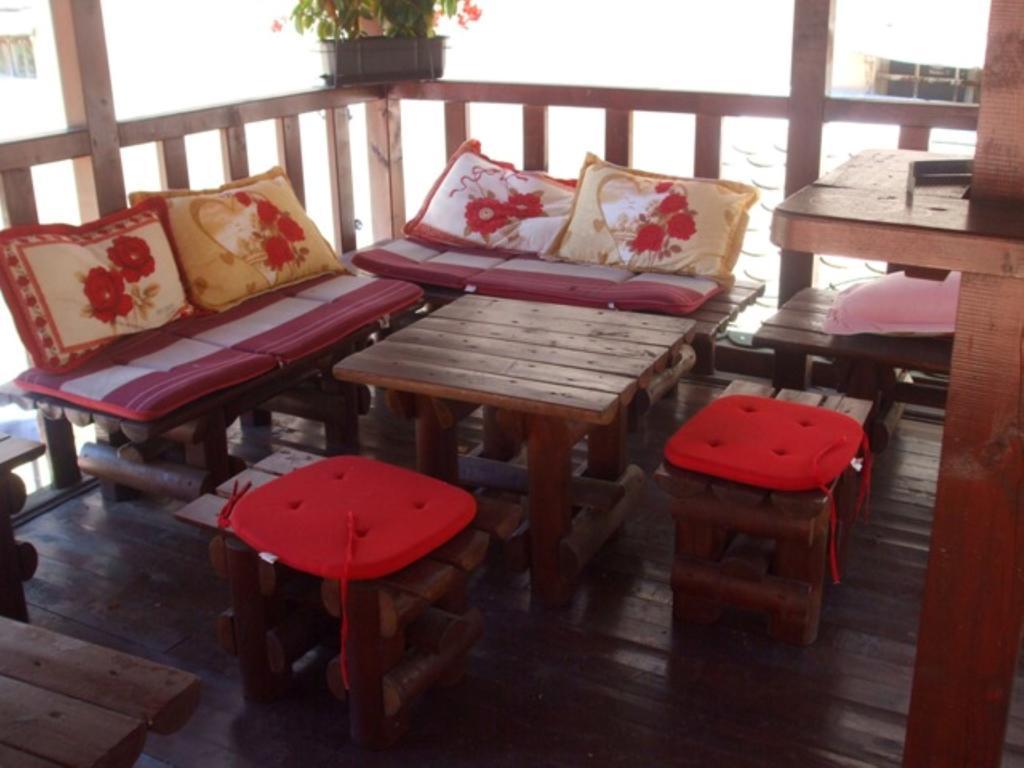 Rooms Milin Lagum Irig ภายนอก รูปภาพ